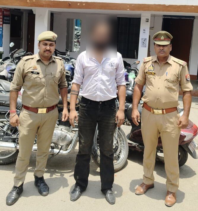 लखनऊ: लाइसेंसी बंदूक छीनकर फरार आरोपी गिरफ्तार, पुलिस ने बरामद किया हथियार